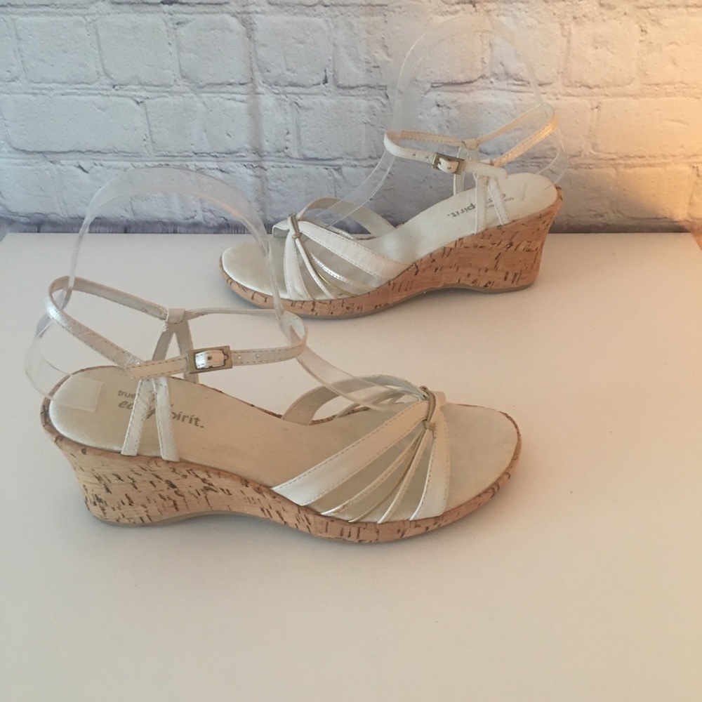 Easy Spirit WHITE Wedge Sandals SZ 6 - Picture 3 of 10